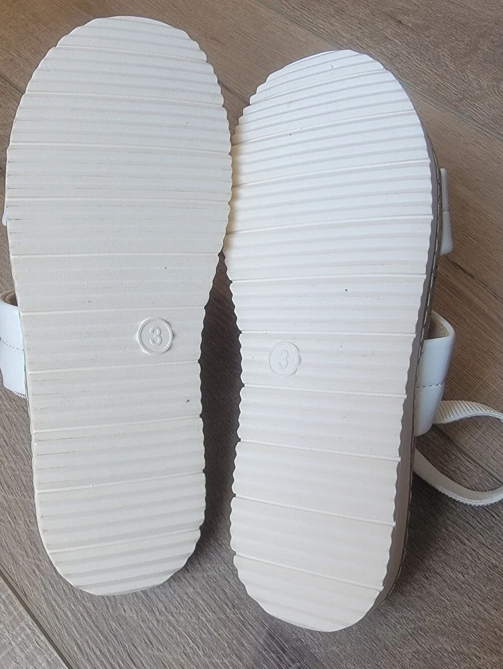 Cat & Jack Kids Kailan White Faux Leather Platform Sandals Size 3 Minimalist - Picture 7 of 12